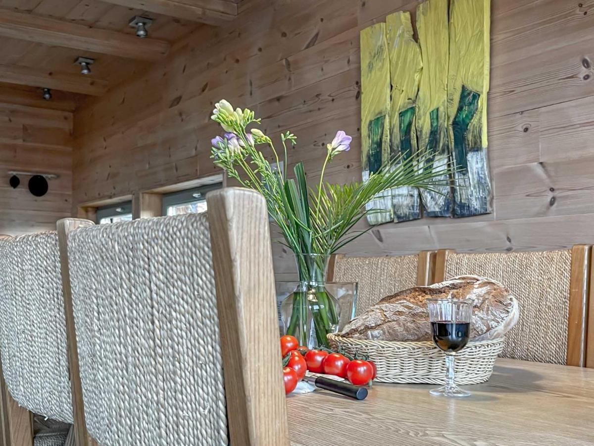 traumHaff Küstenchalets - einzigartige Chalets an der Ostsee. Ganz aus Lärchenholz mit Kamin und Sauna Vogelsang-Warsin Exterior foto