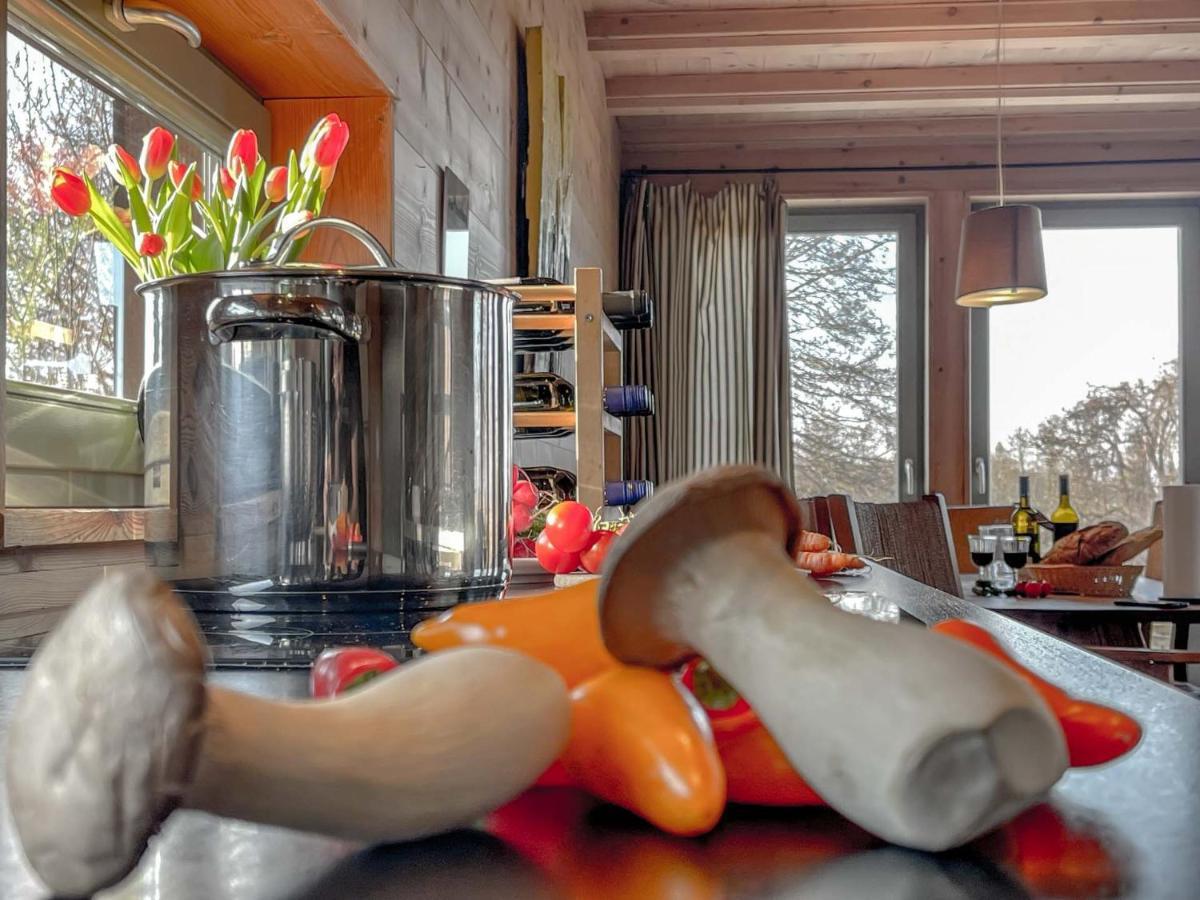 traumHaff Küstenchalets - einzigartige Chalets an der Ostsee. Ganz aus Lärchenholz mit Kamin und Sauna Vogelsang-Warsin Exterior foto