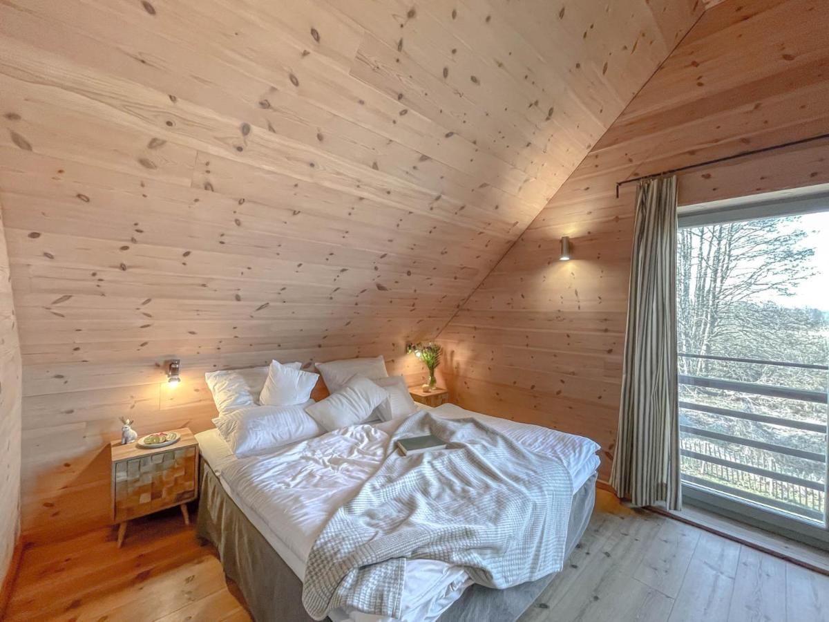 traumHaff Küstenchalets - einzigartige Chalets an der Ostsee. Ganz aus Lärchenholz mit Kamin und Sauna Vogelsang-Warsin Exterior foto
